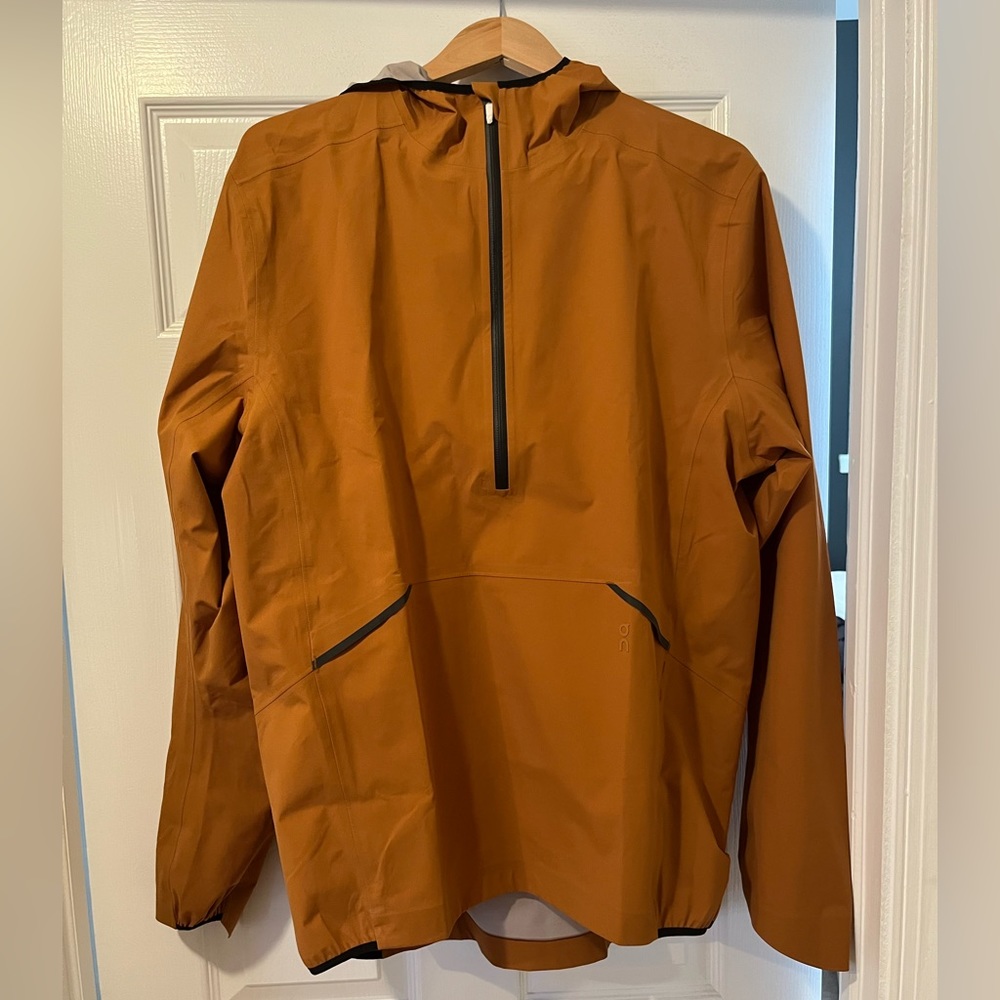 ON Waterproof Anorak (color: pecan, size large)